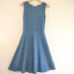 Lesley Evers Sleeveless Blue Knit Dress Swiss Dot Boho Mod Chic Retro Size 0